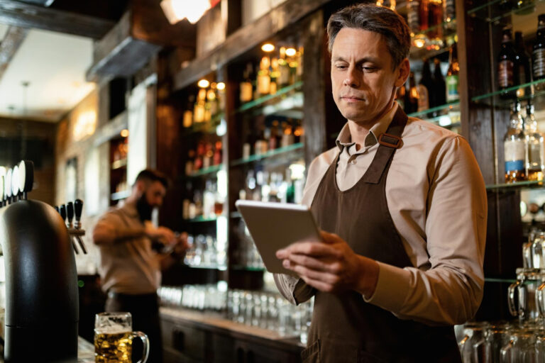 hire a bar manager dubai
