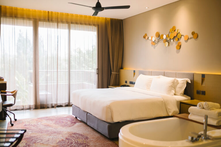 luxury 2 bedroom rentals Dubai